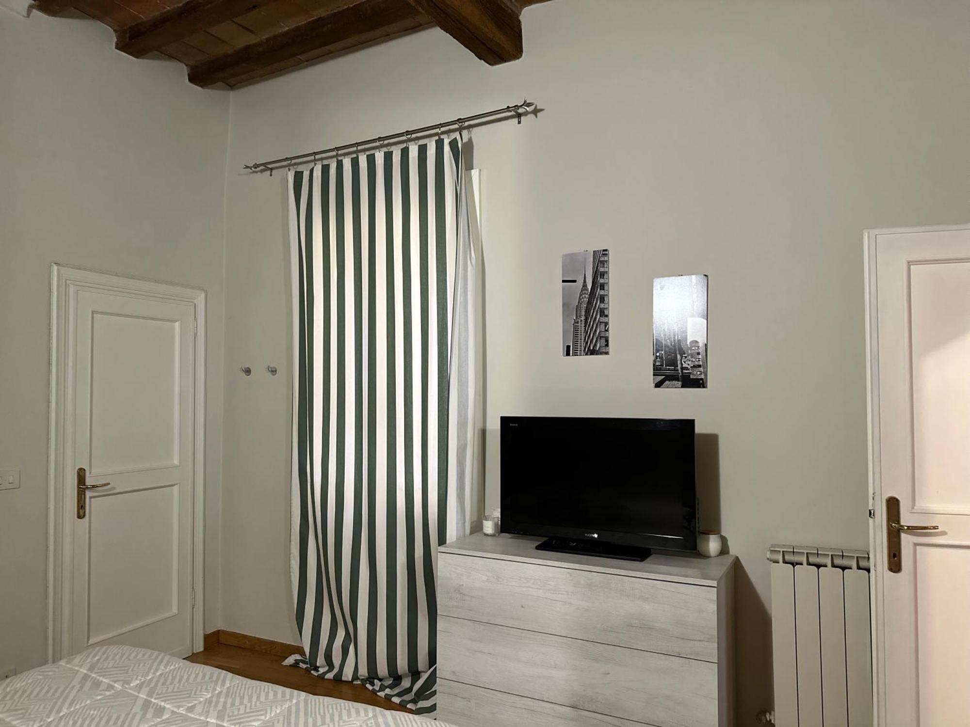 Maison Vert Appartamento In Centro Storico A Modena Exterior foto